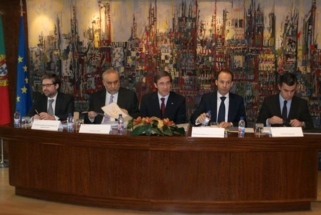 Reunião Plenária, presidida pelo Senhor Primeiro Ministro, convocada para o dia 12 de dezembro de 2012.